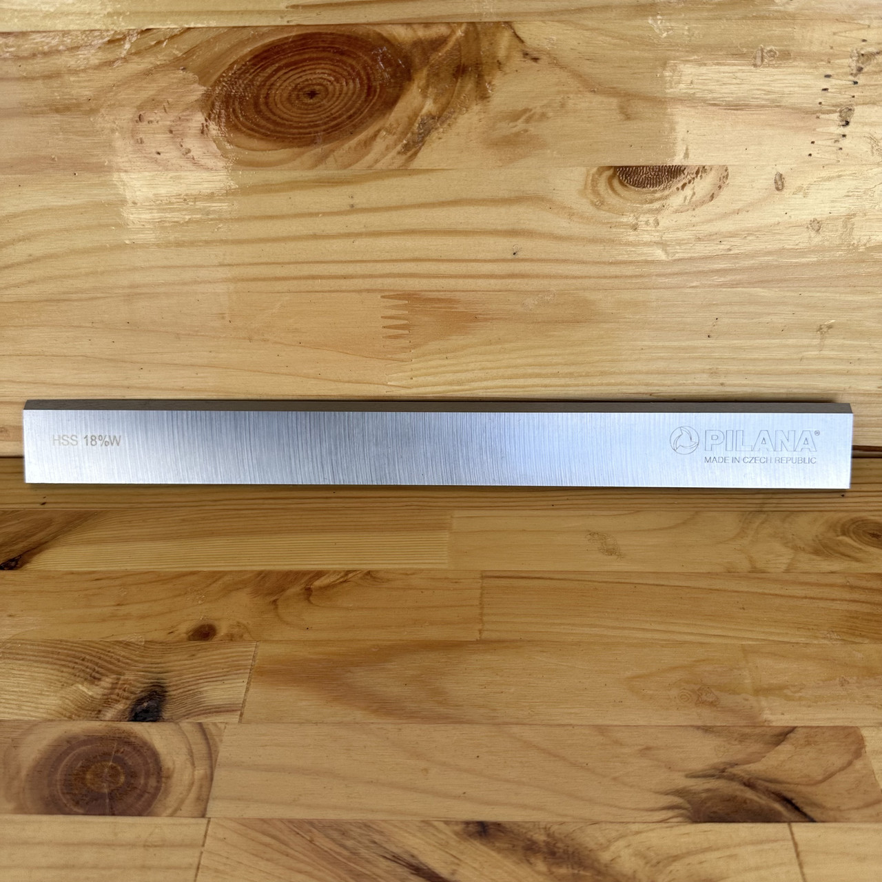 Ніж строгий Pilana 1220x30x3 — HSS — 18% W