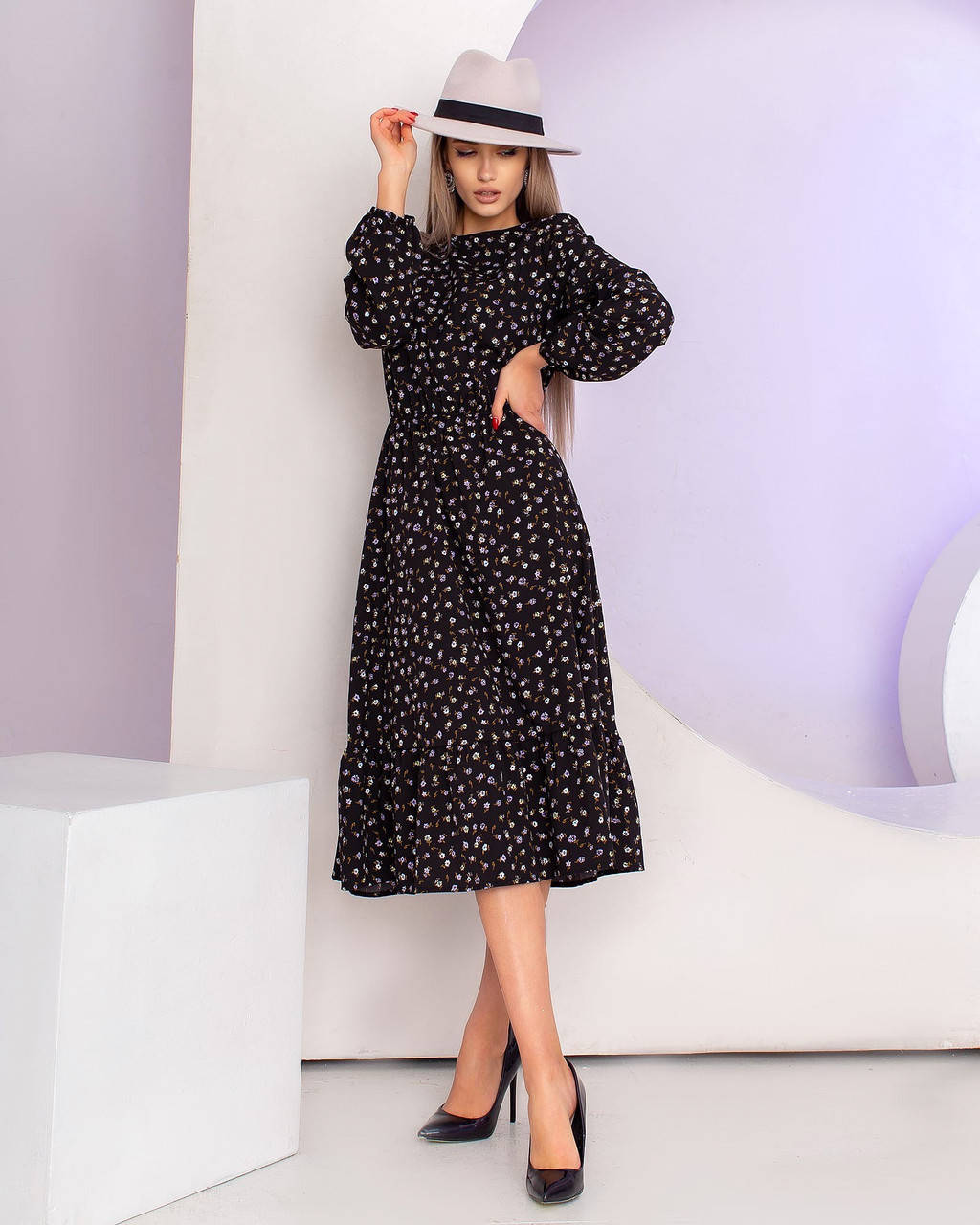 

Весеннее платье миди из софта с цветочным принтом