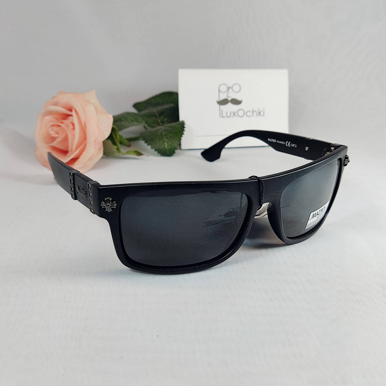 

Мужские солнцезащитные поляризованные очки Matrix в стиле Chrome Hearts черный матовый