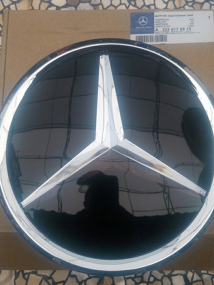 

Эмблема Mercedes-Benz 188 мм под стеклом