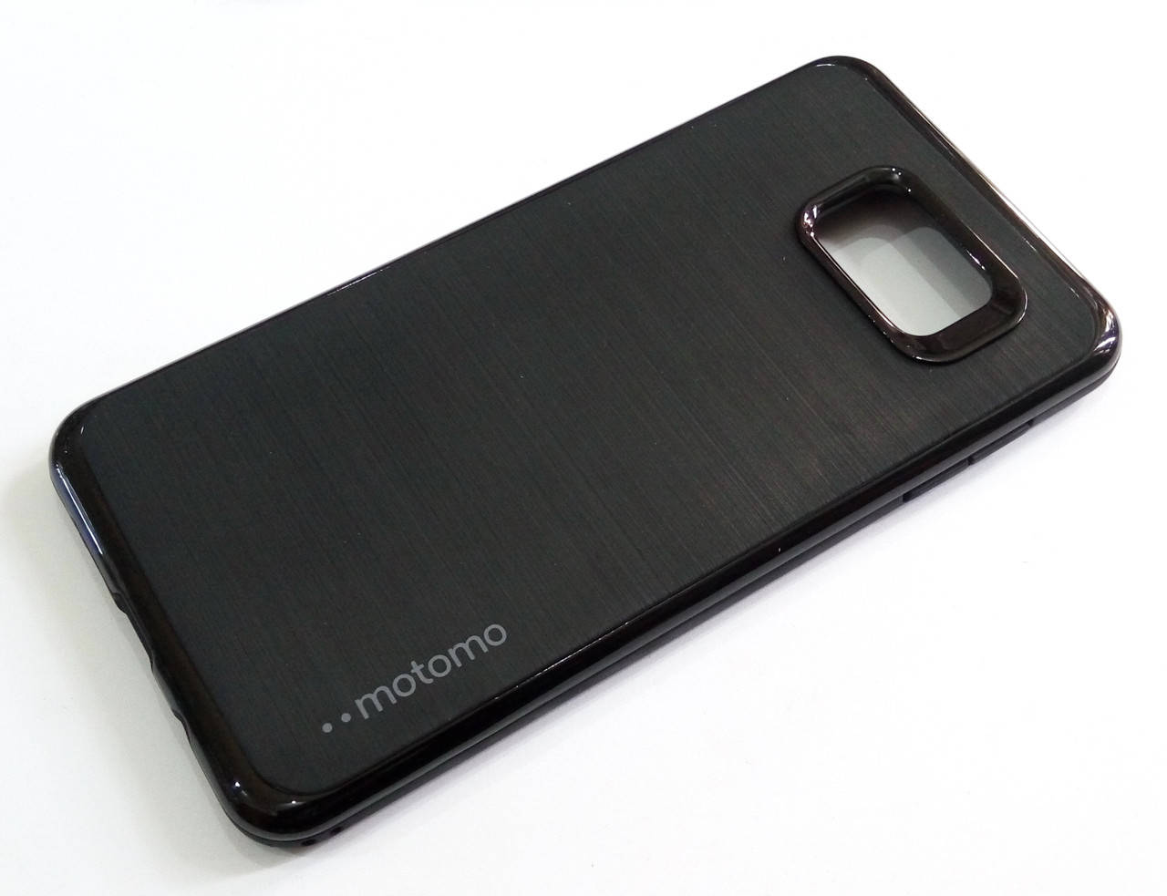 

Чехол противоударный Motomo для Samsung Galaxy A7 A710 (2016) черный
