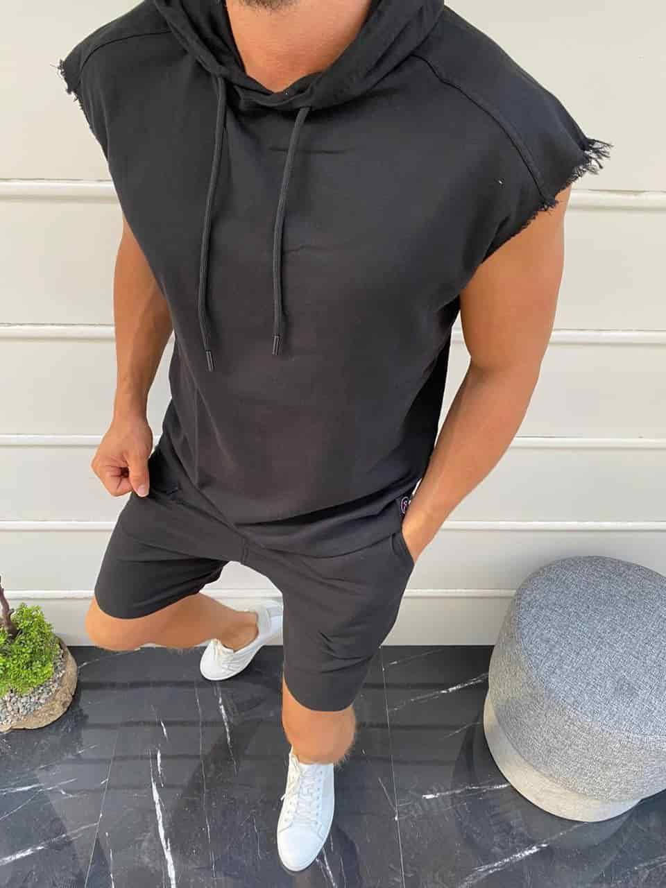 

Мужской черный летний комплект шорты + футболка с капюшоном, Турция