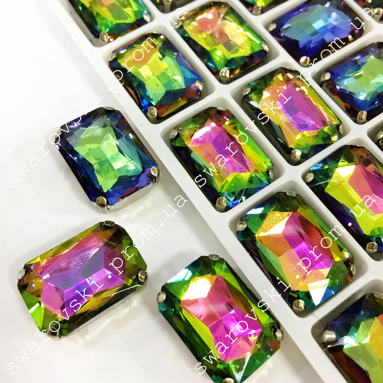 

Пришивные стразы в цапах.13х18мм.Цвет Rainbow, Золотистый