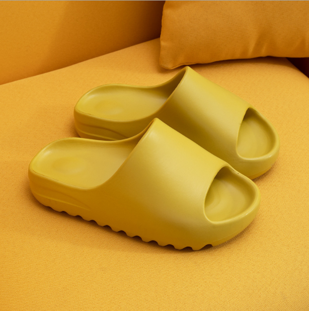 

Резиновые тапки изи SLIDE RESIN шлёпки на массивной подошве желтые 39-40 (24-24,5 см)