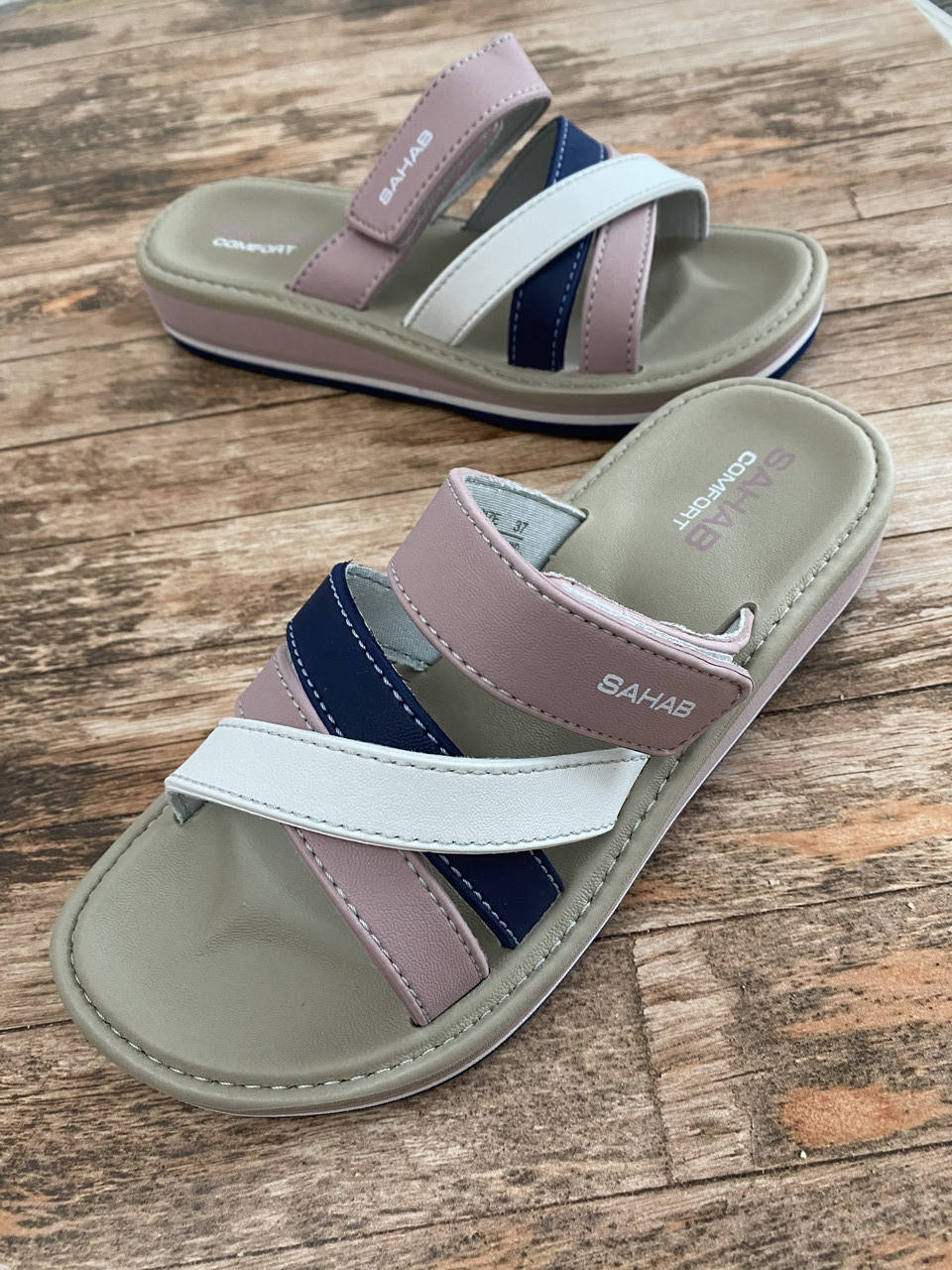 

Женские шлёпанцы Sahab 40(25,6см) 41(26,3см) маломерят на размер