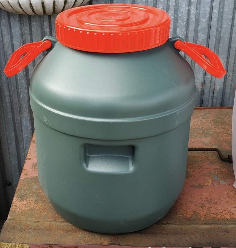 

Бидон пластиковый пищевой 50 л С ПРОКЛАДКОЙ АКЦИОННЫЙ