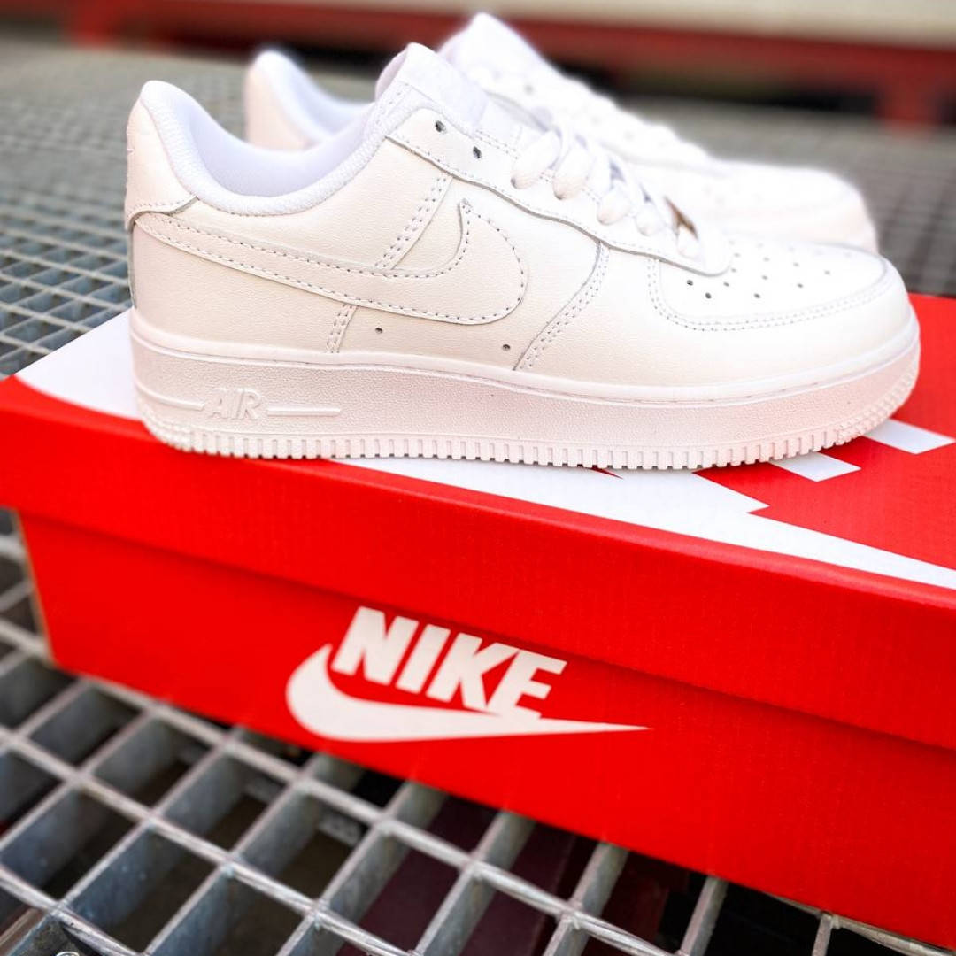 

Женские демисезонные кроссовки Air Force 1 low white белые весна-осень. Живое фото. топ, Белый