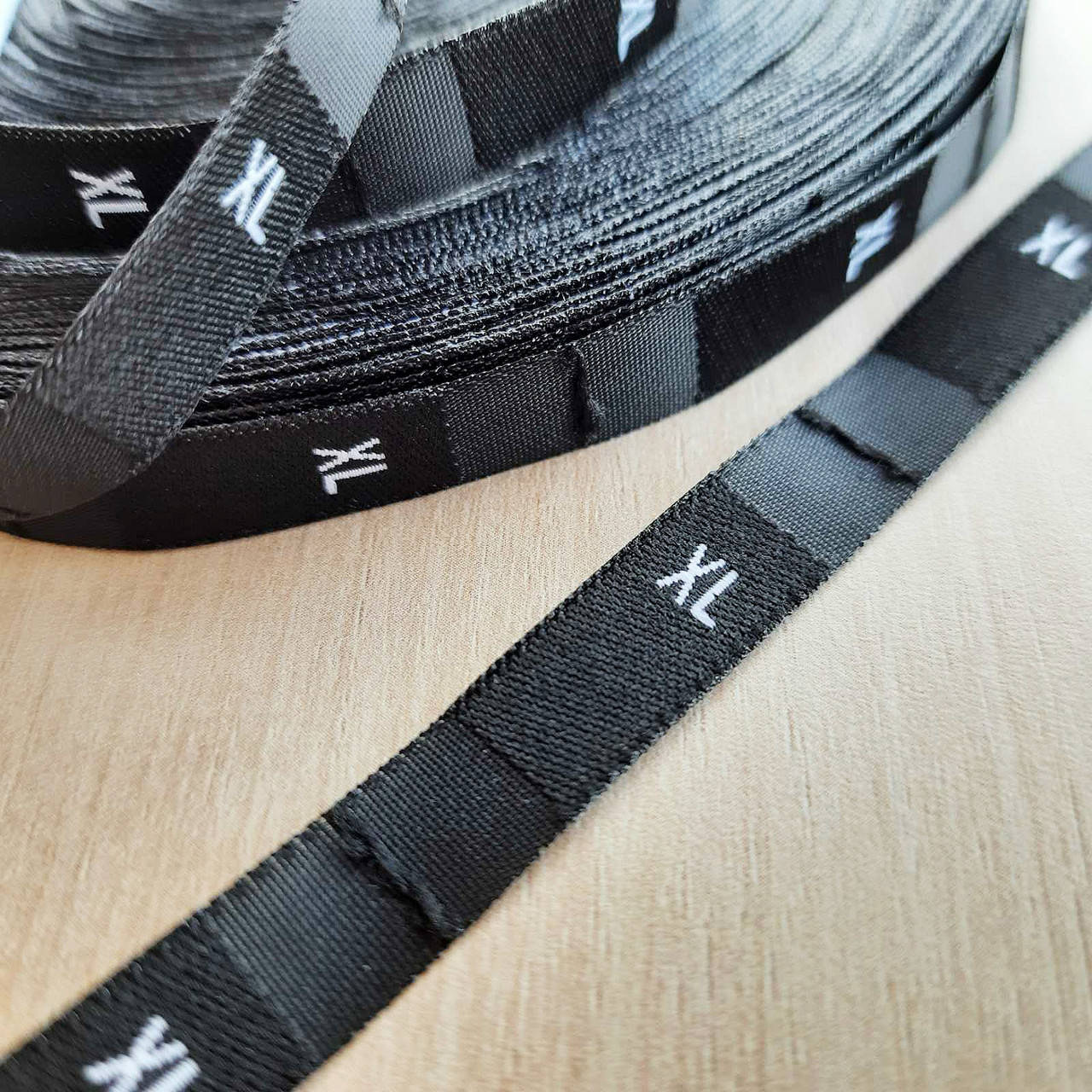 

Розмірники для одягу чорні, розмір XL