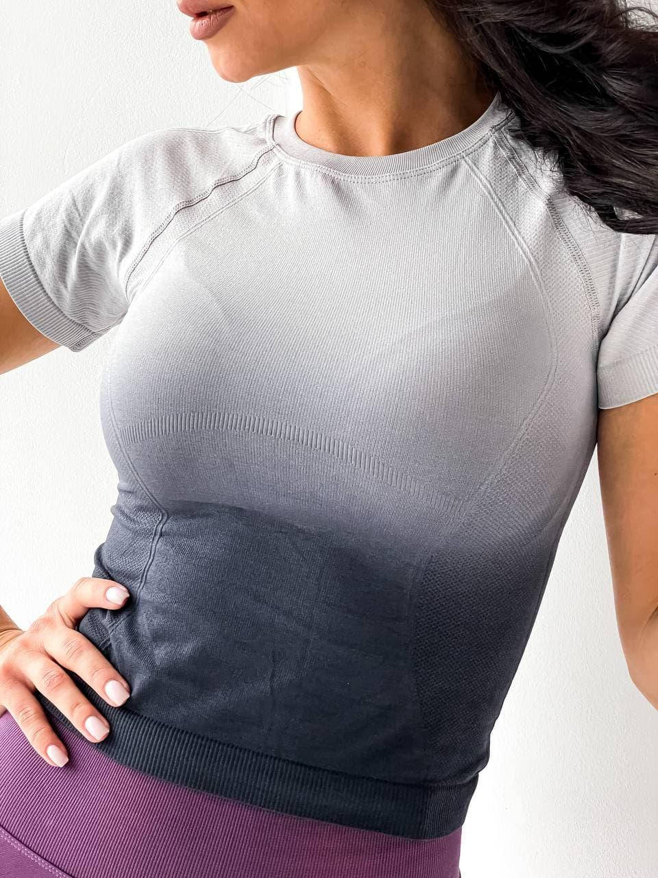 

Эластичная женская футболка для спорта серая L, Серый