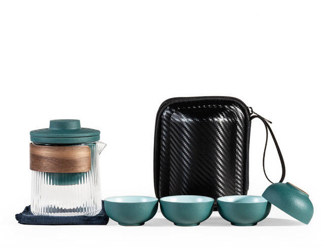 

Заварник для чая "Путешествуй"+чехол