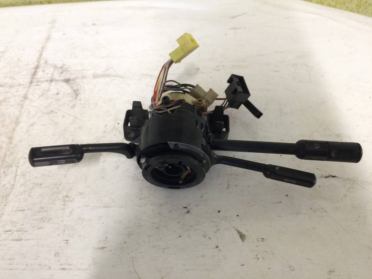 

Подрулевые переключатели, гитара в сборе Fiat Uno