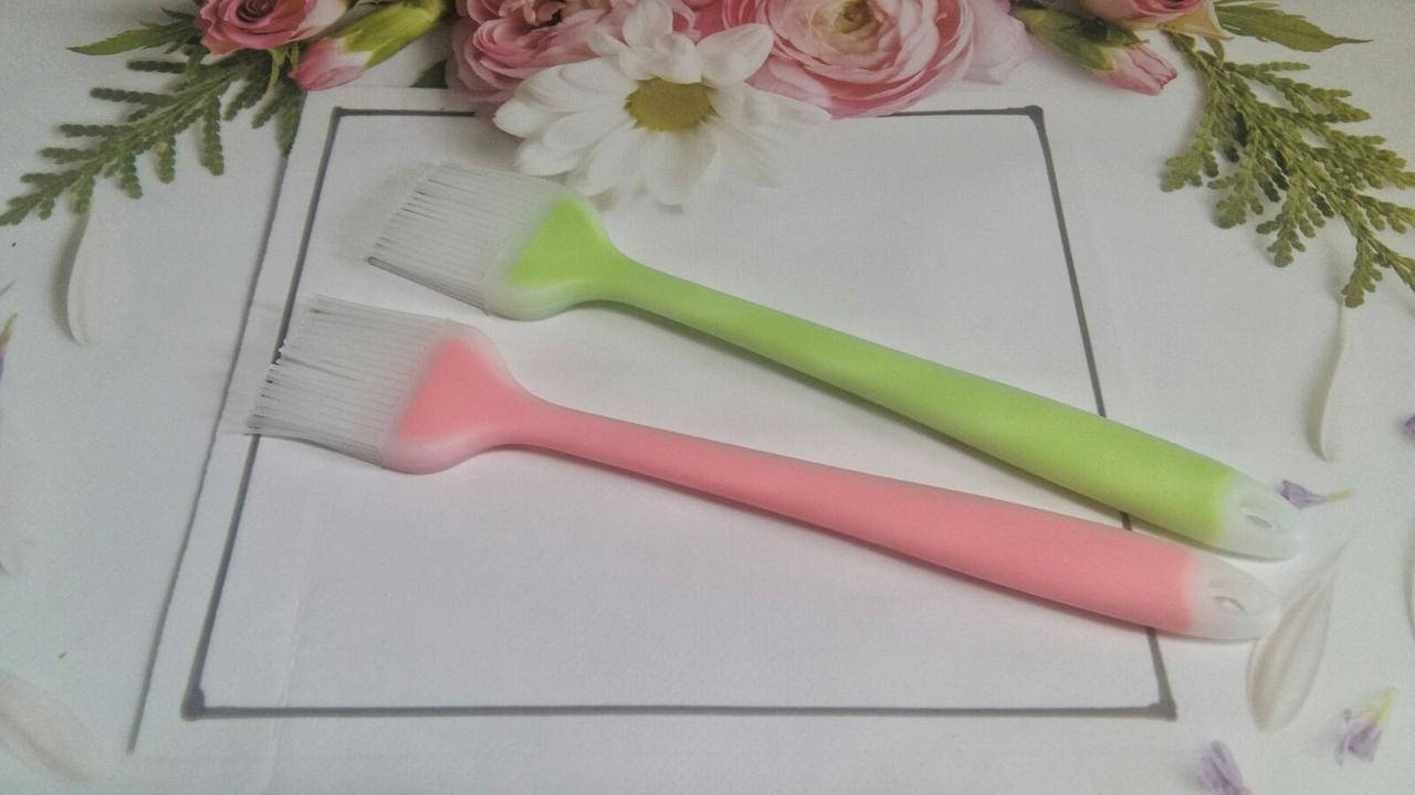 

Кисточка силиконовая цельнолитая большая 26,5 см