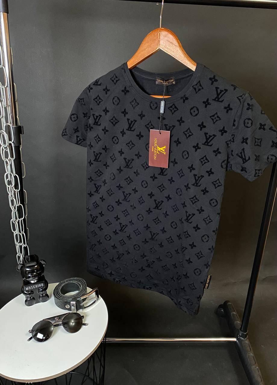 

Мужская стильная брендовая футболка (черная) Louis Vuitton / Cotton