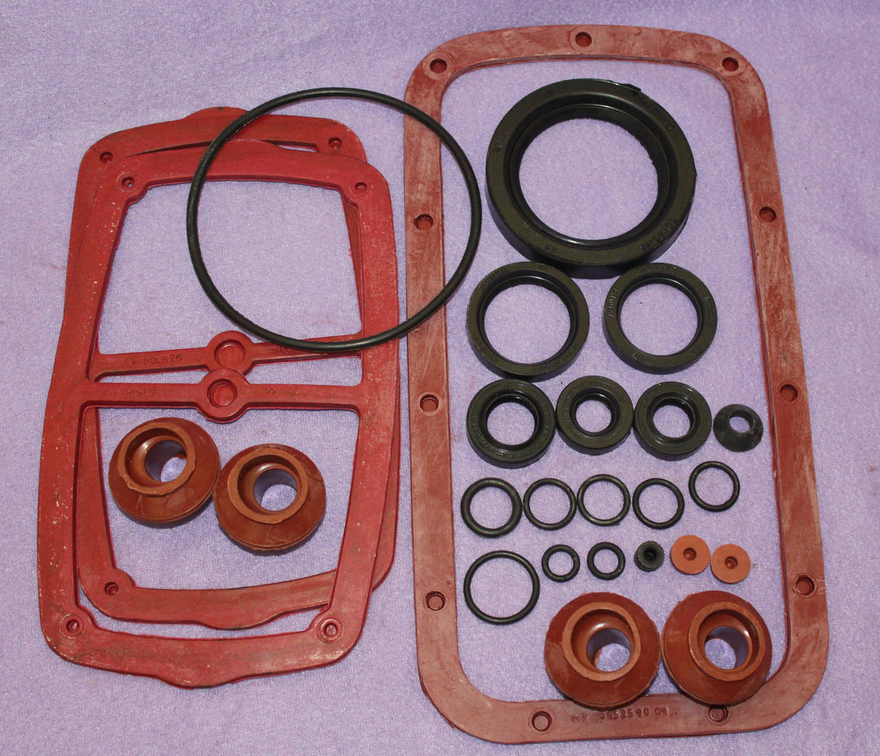 

Набор сальников Мт Сальники двигателя МТ Днепр сальники Мт