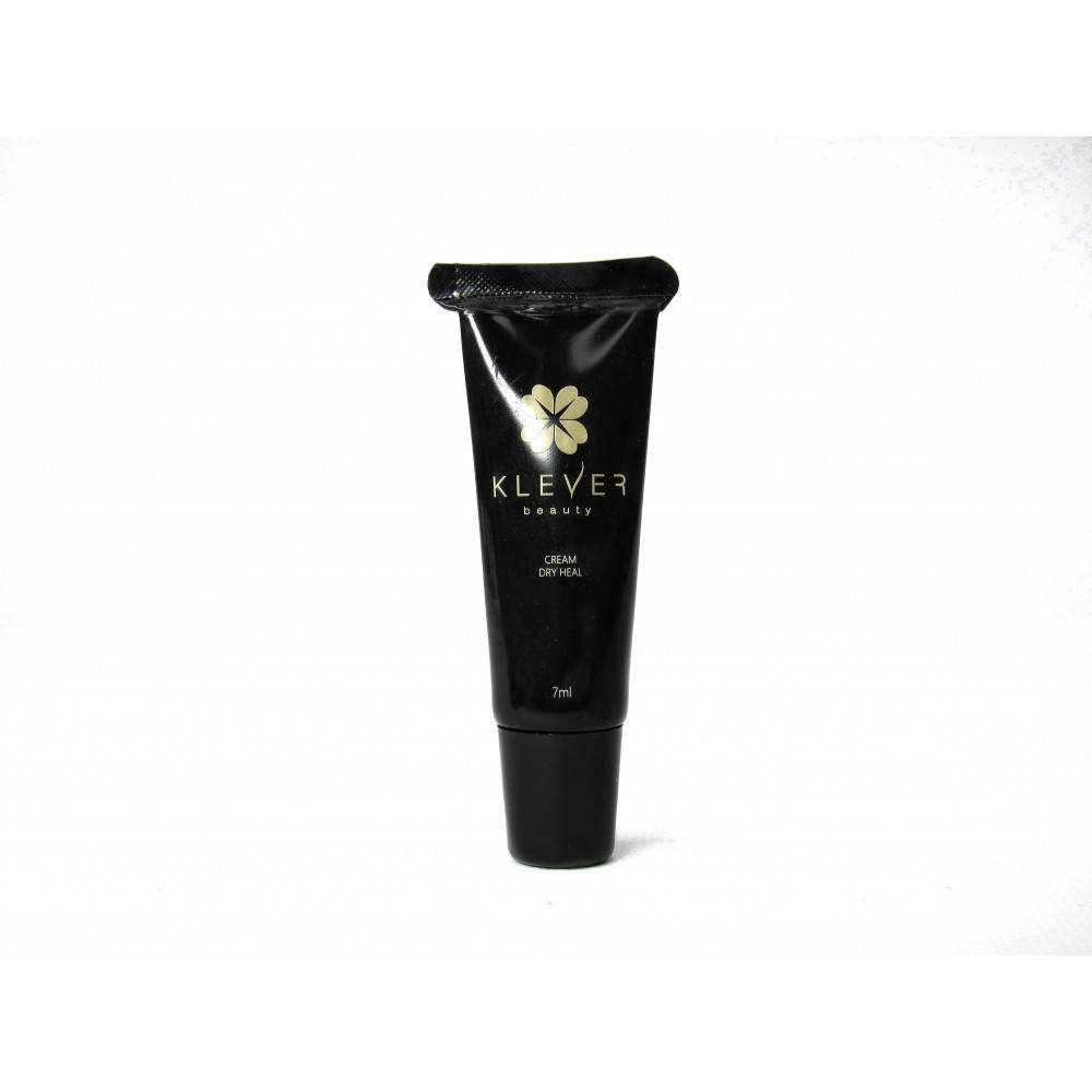 

Бальзам для губ "Blackberry" Klever Beauty