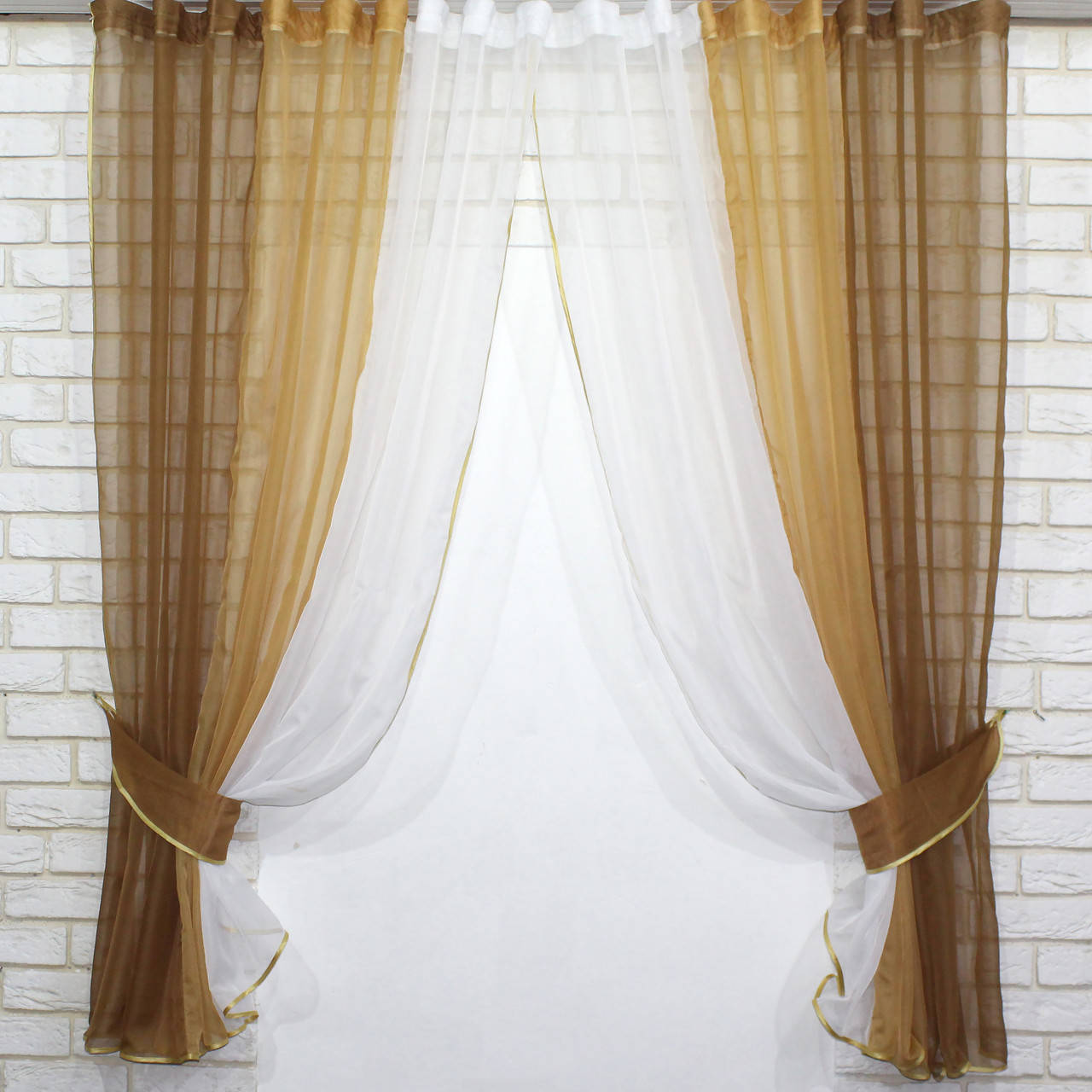 

Кухонные шторы (400х170см). На карниз 1,5-2м. Цвет коричневый с кофейным и белым. Код 054к 50-641