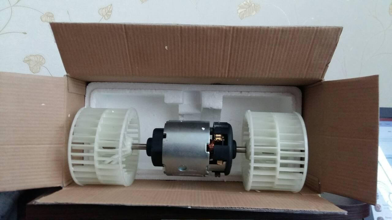 

Моторчик вентилятора салона DAF ( c крыльчаткой )