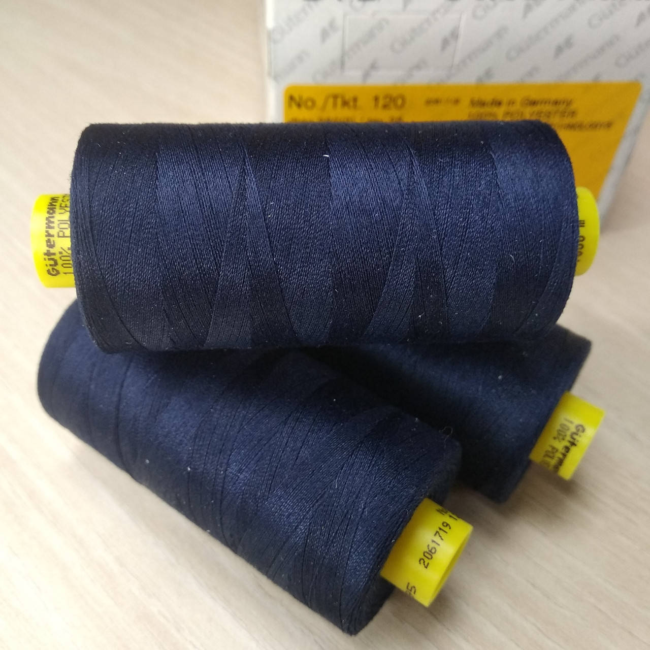 

Нитки Gutermann Mara 120 темно-синий №3895 (1000м)
