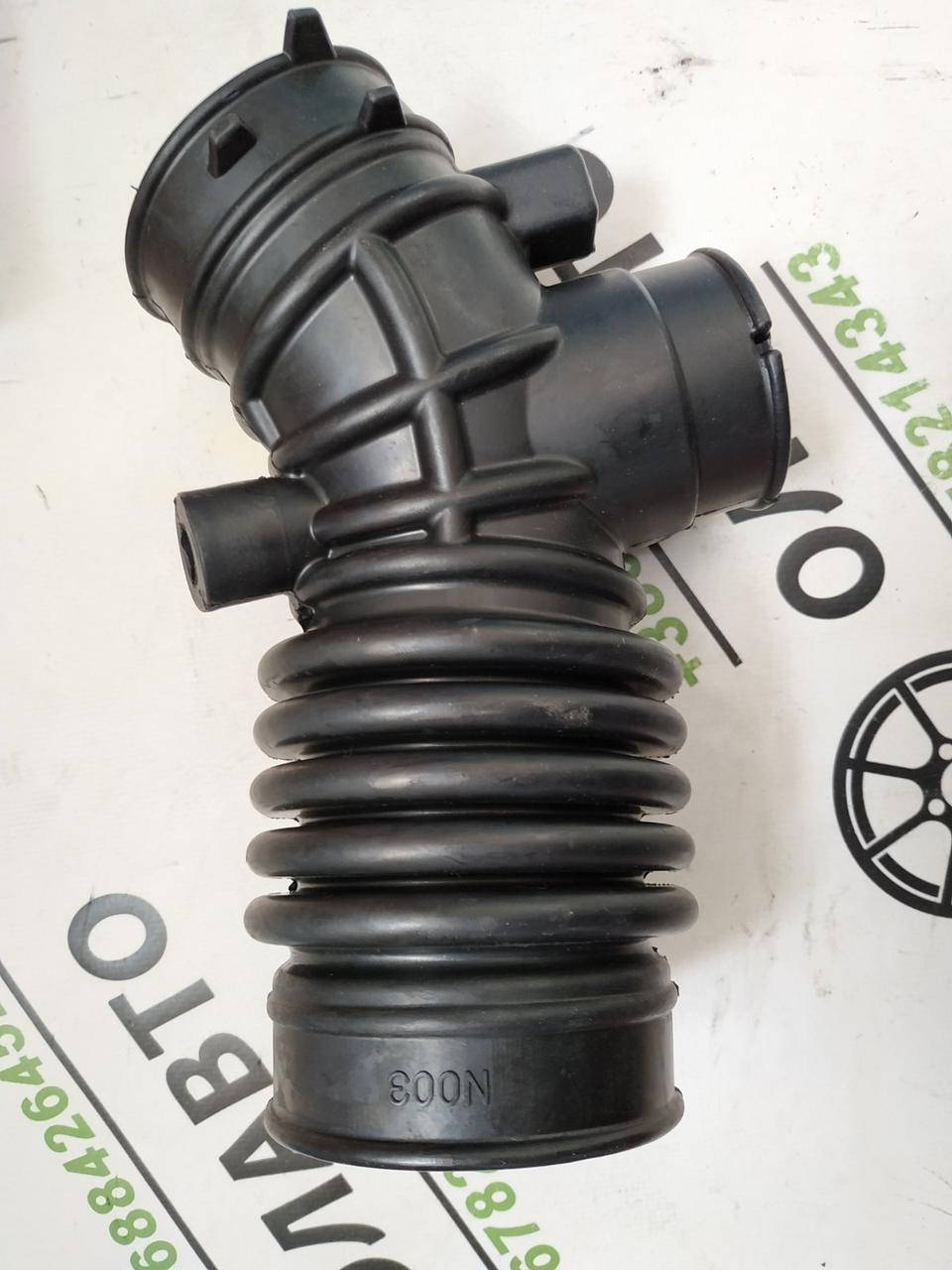 

Патрубок Nissan Almera Classic B10 1657895F0B Производитель TENACITY