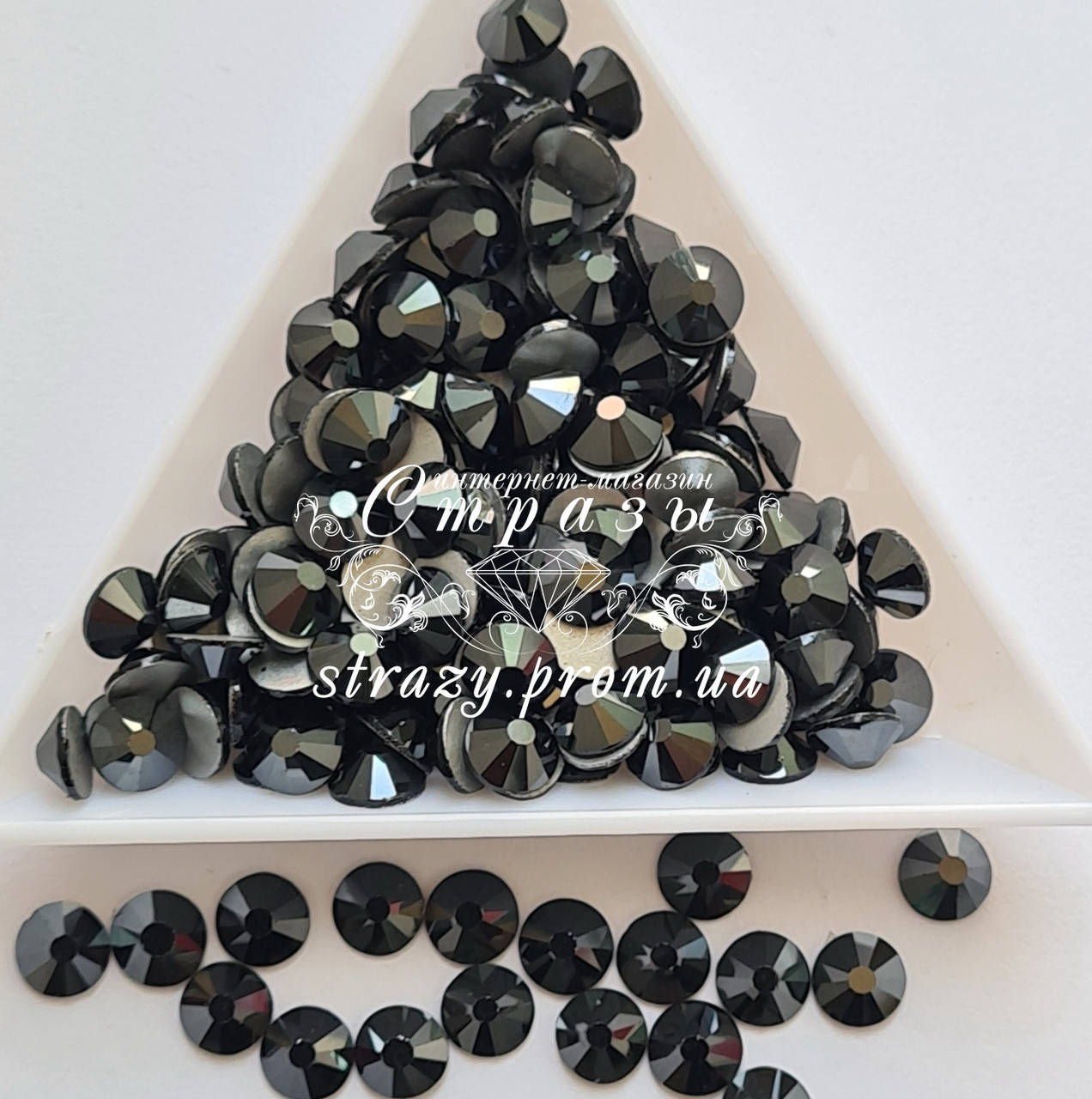 

Стразы ss16 Jet Hematite (4,0мм) 1400шт "Crystal Premium"
