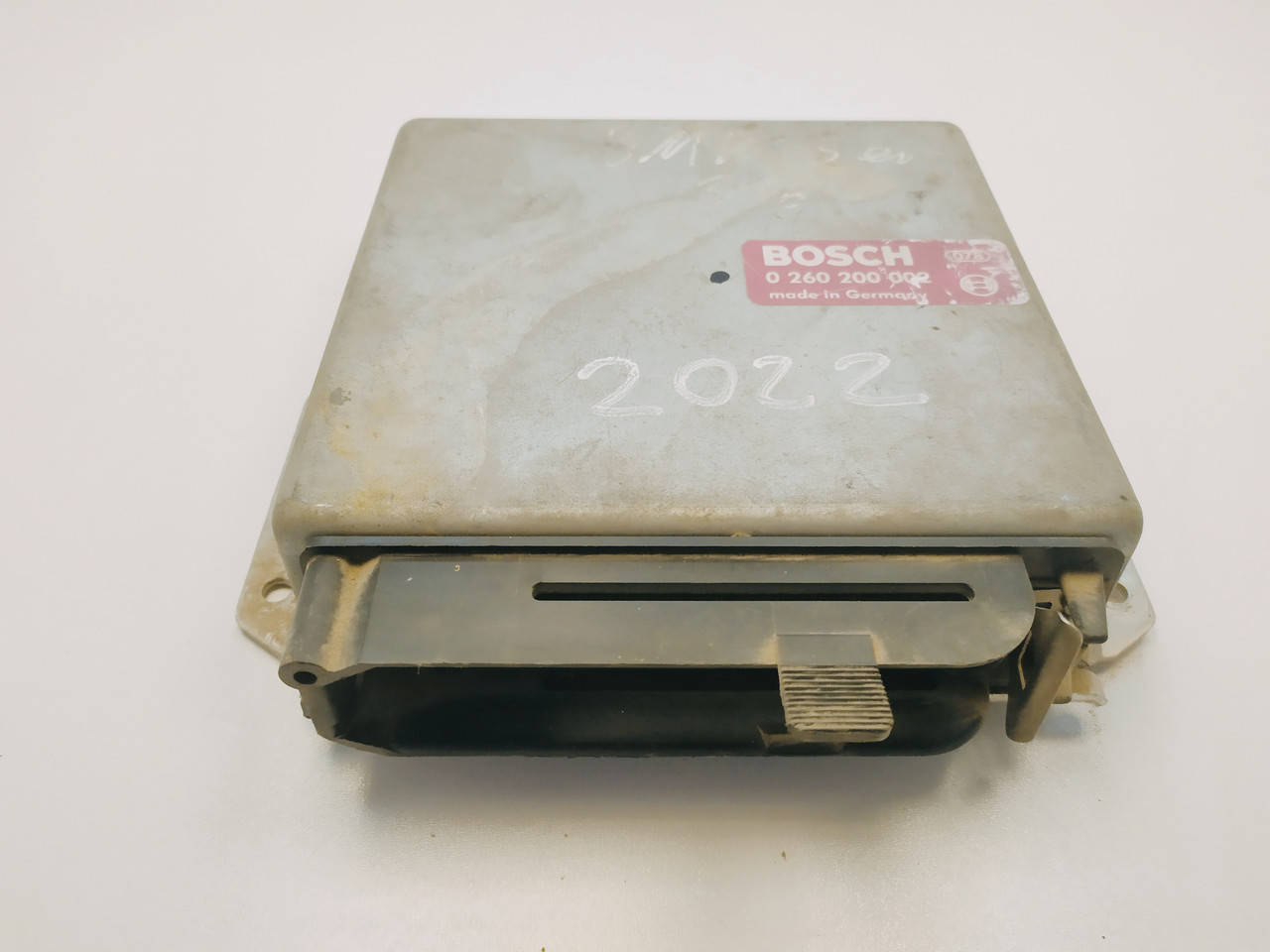 

Блок управления двигателем BMW E30 1.8 0260200002