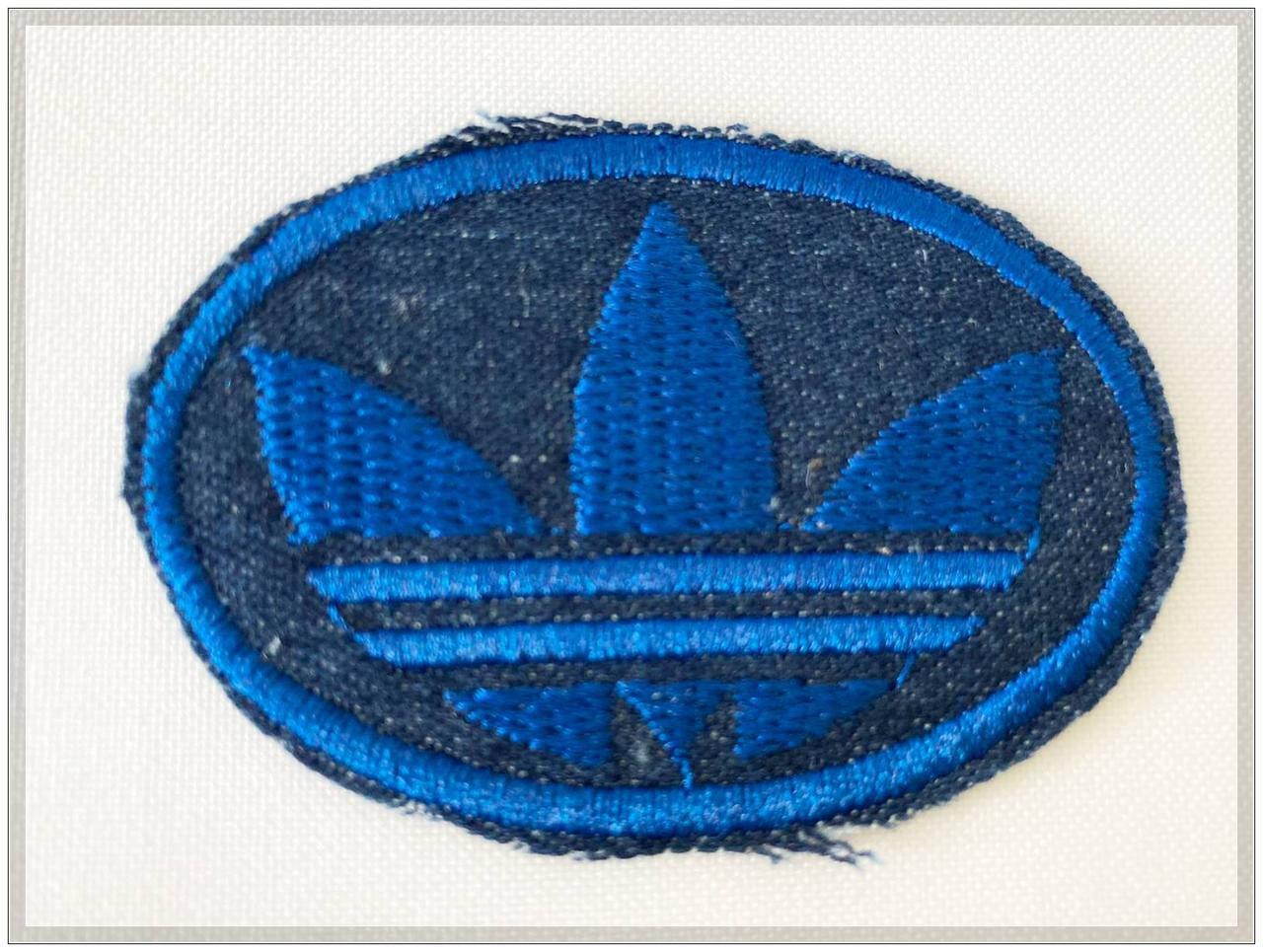 

Аппликация (термо) ADIDAS овал 4,5*6,5 см, Разные цвета