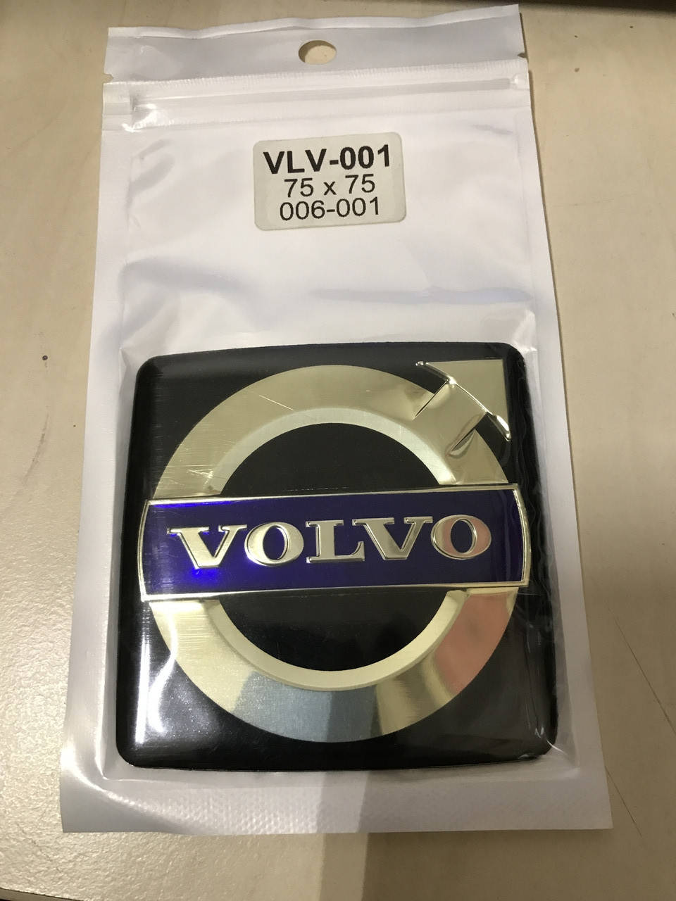 

Эмблема (значок) для VOLVO ( 75 мм x 75 мм )