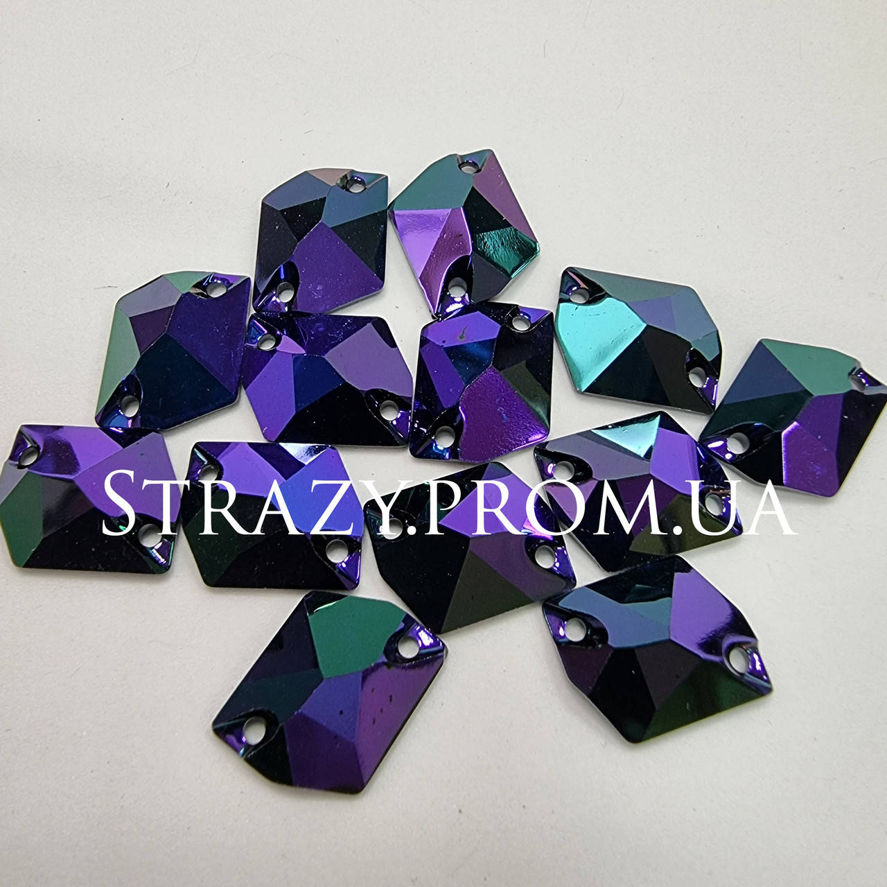 

Космик 16*21мм. DARK AMETHYST AB Смола