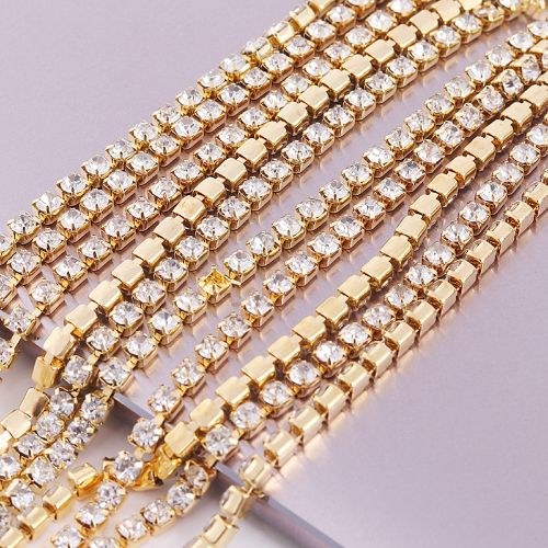 

Стразовая цепь Плотная. SS18 Crystal - Золото. Цена за 0,5м