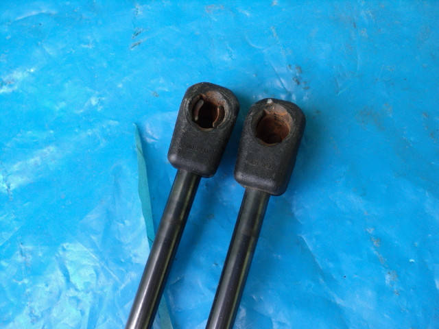 

4l0827552c q7 4l амортизаторы крышки багажника ауди к7 06-15