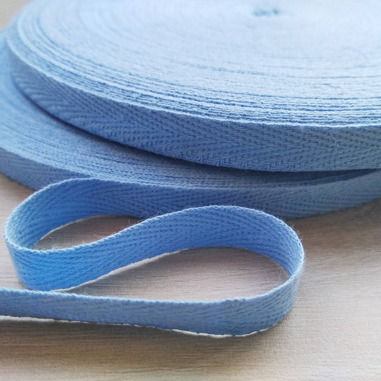 

Тесьма киперная 1,0см, голубой