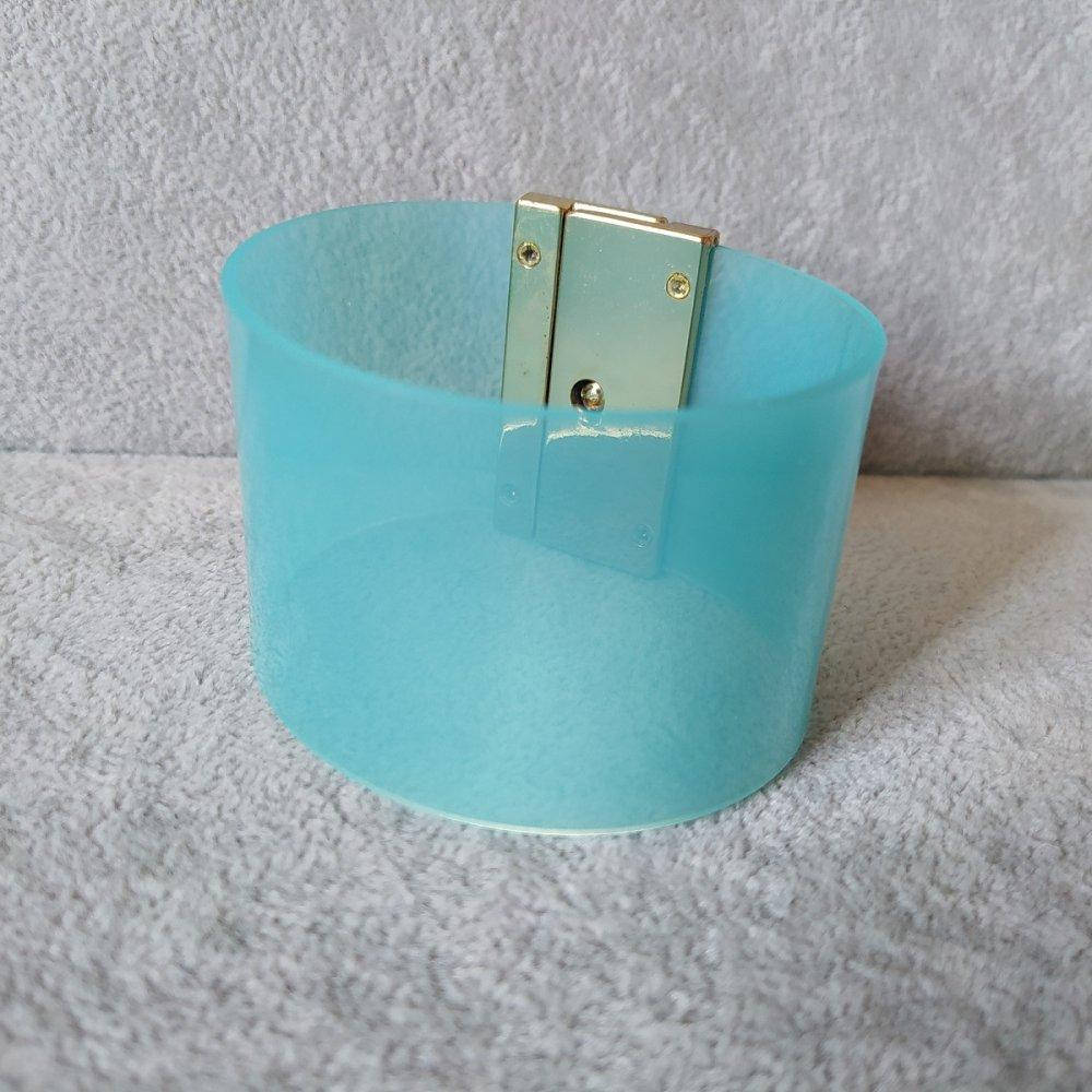 

Браслет Хайтек силикон прозрачный голубой 39мм обхват 20см