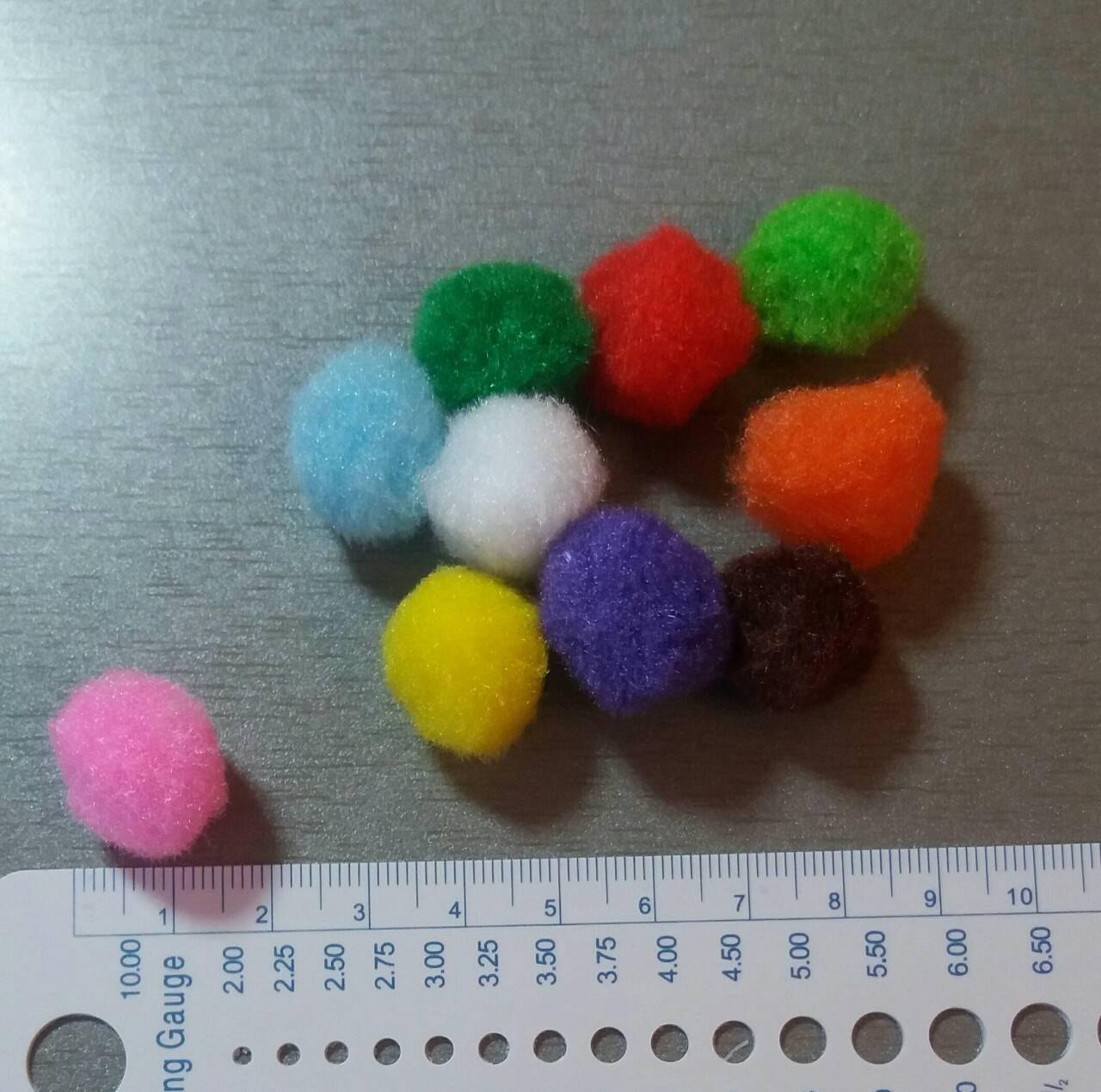 

Помпоны для декора и творчества