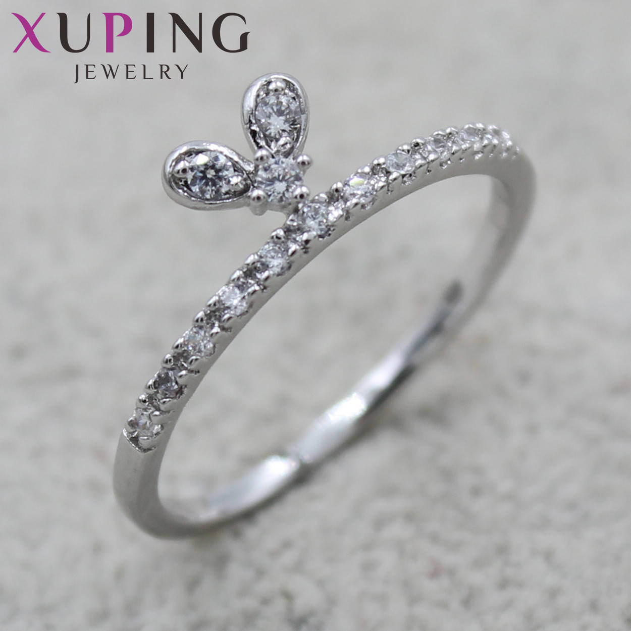 

Кольцо серебристого цвета тонкое Xuping Jewelry с кристаллами медицинский сплав
