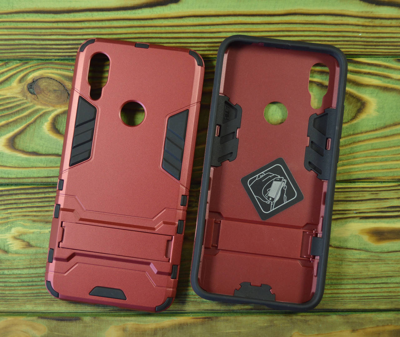

Противоударный чехол для Xiaomi Redmi 7 красный