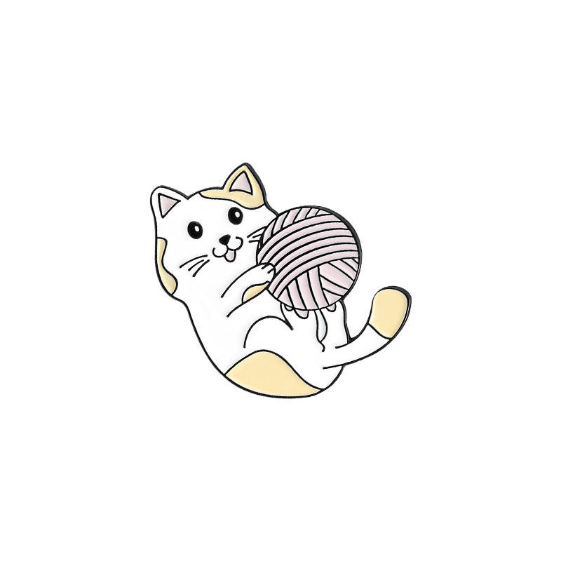 

"Кот с клубочком" значок (пин) металлический