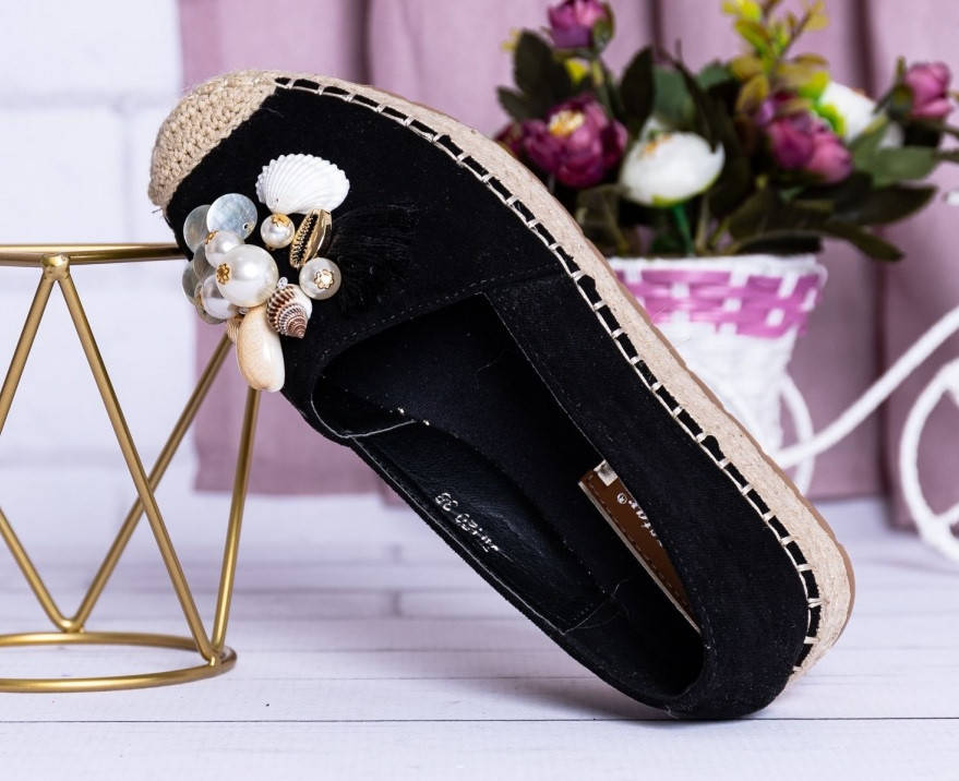 

Черные эспадрильи слипоны Shell BLACK однотонные с бусинами, ракс ушками, с бахромой