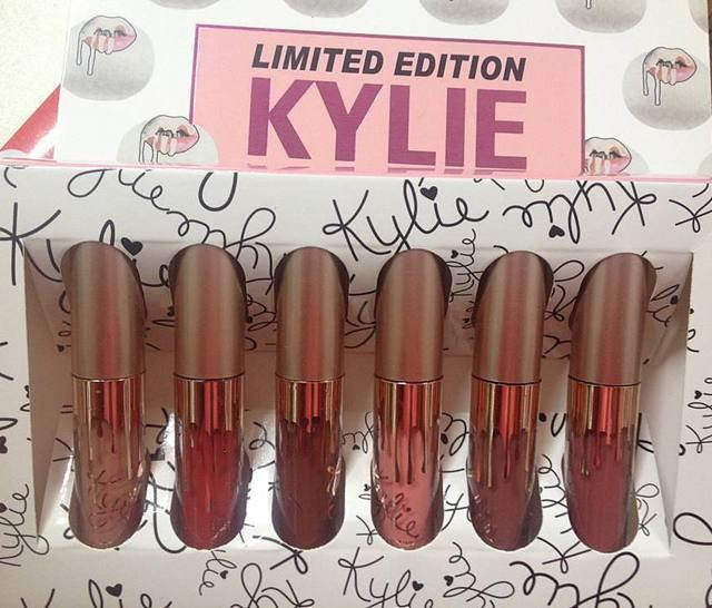 

Набор матовых блесков для губ 6 штук KYLIE