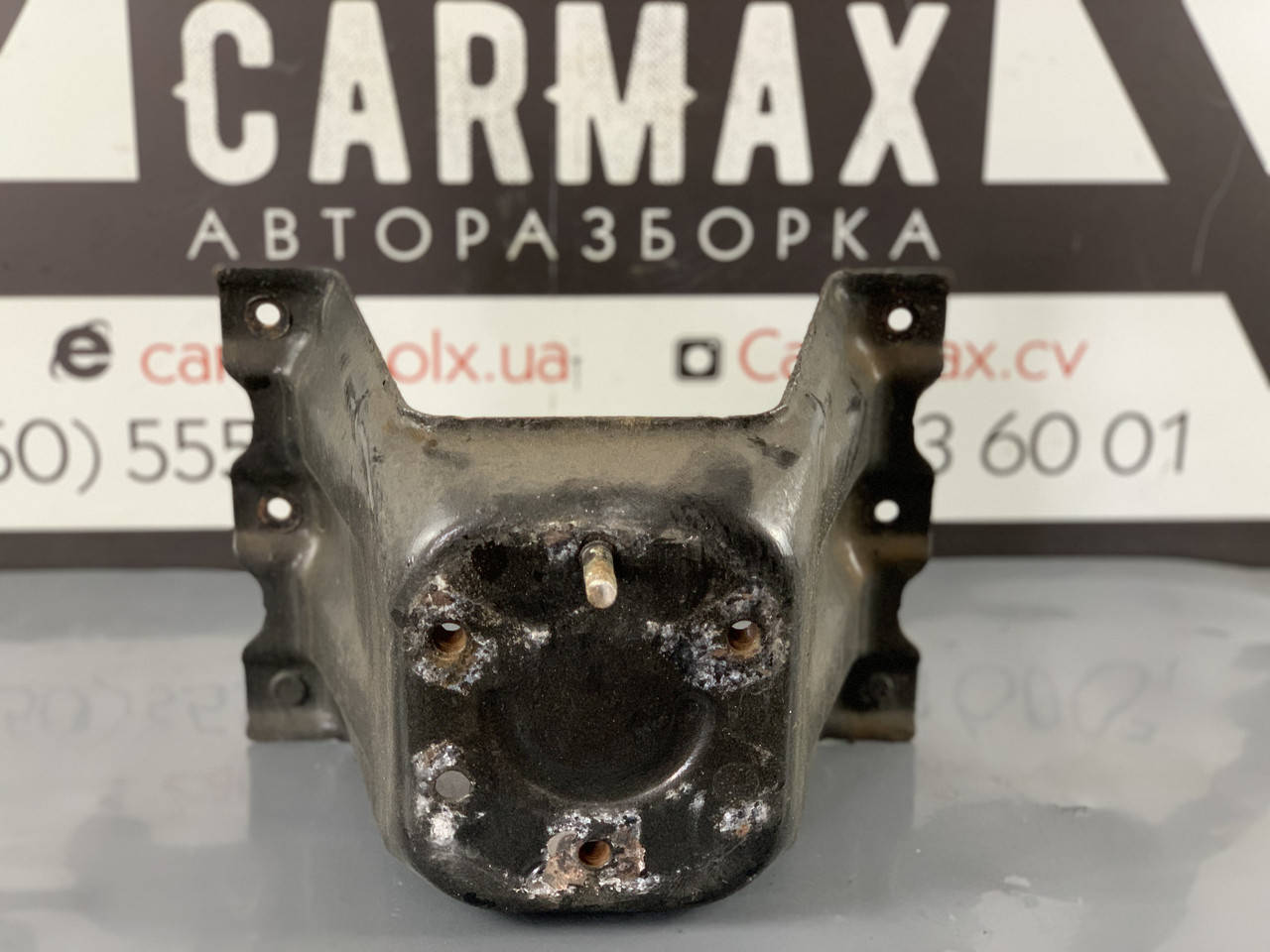 

Кронштейн запасного колеса Mitsubishi Pajero Wagon Паджеро Вагон III-IV
