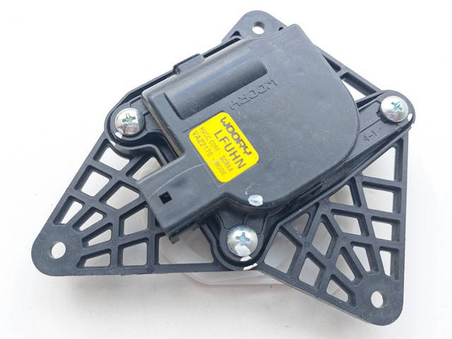

Моторедуктор заслонки печки 2170 (Panasonic) HVCC D266-SC8AA
