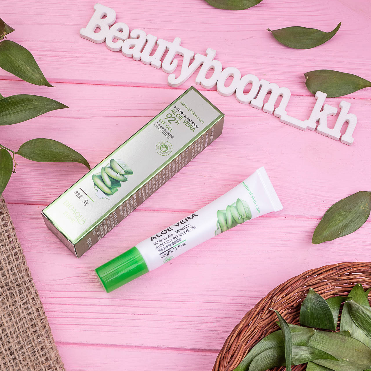 

Крем для кожи вокруг глаз BIOAQUA с экстрактом алоэ