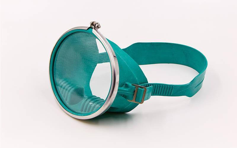 

Маска для плавания Акванавт UR (резина, металл, каленое стекло)