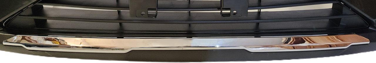 

Хромовая накладка Nissan Rogue 2017/2020