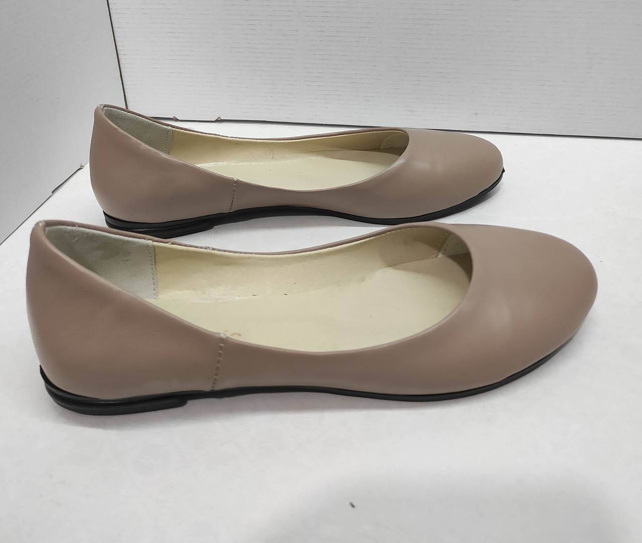 

Женские балетки