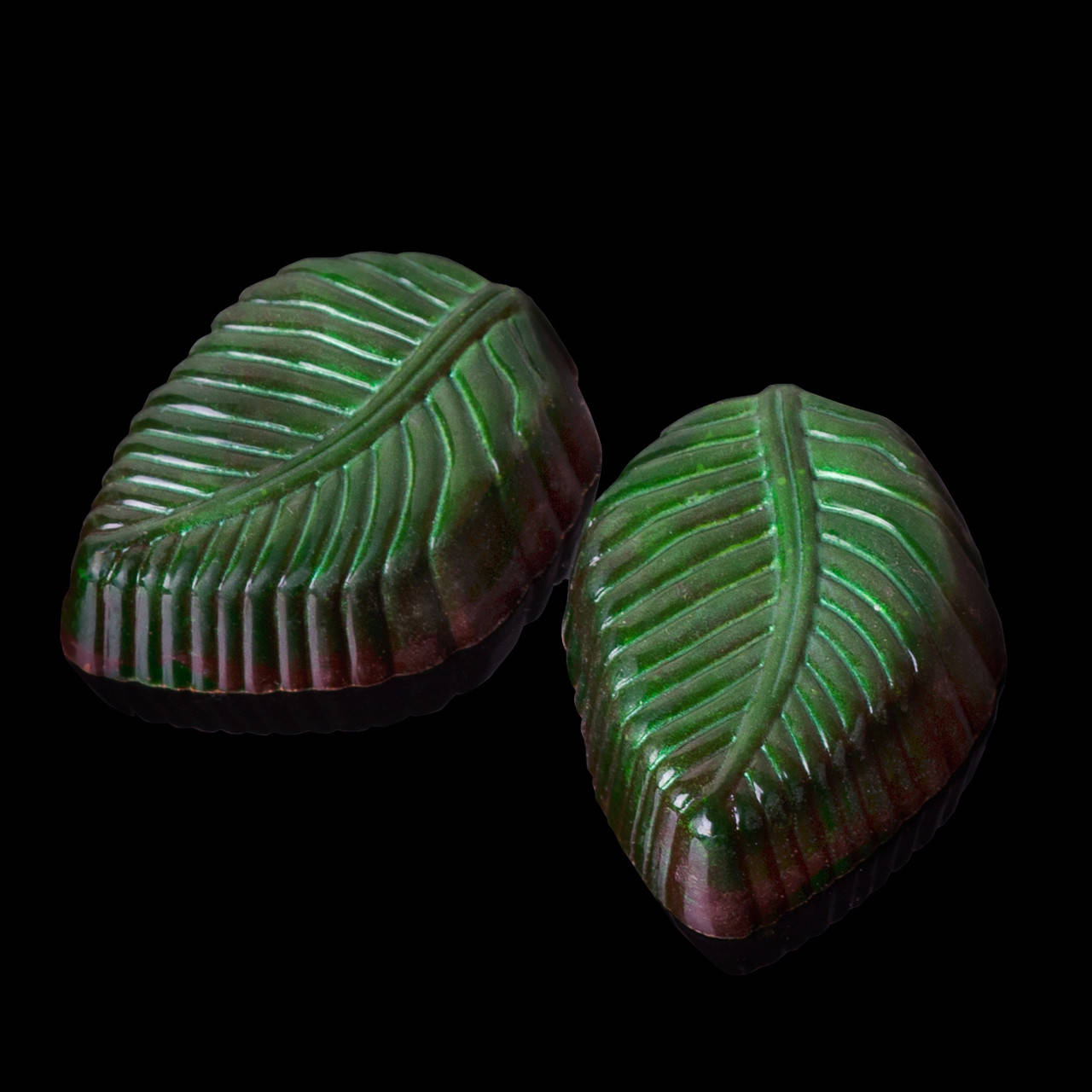 

Шоколадні цукерки ручної роботи "М'ятні листочки", 1 шт, 20 р.