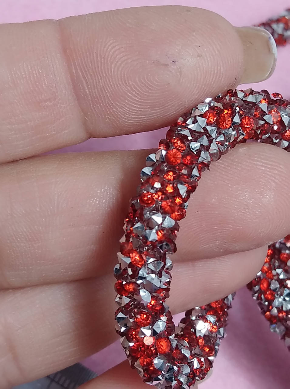 

Шнур стразовый. Полый. 50 см. Красный.