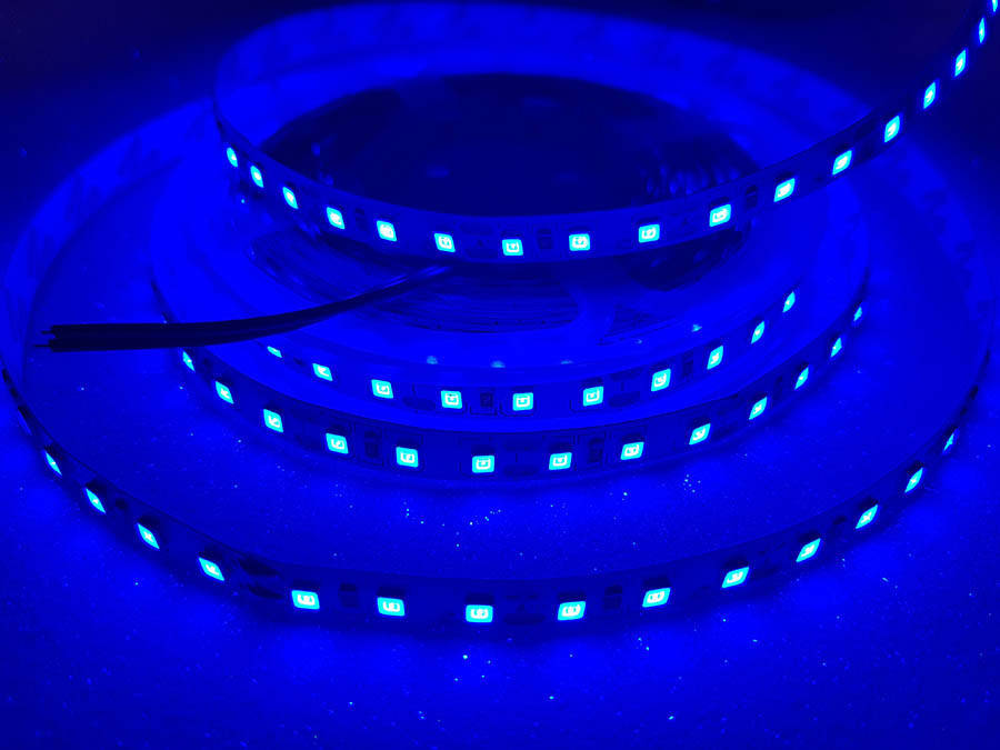 

Светодиодная лента синяя 12 вольт 9.6W 120led smd2835