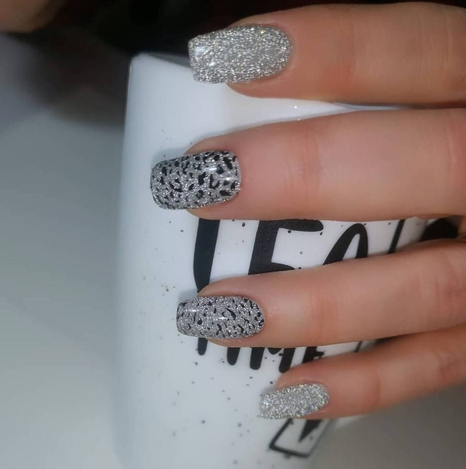 

Светоотражающий гель-лак ReMiX серебро 8мл