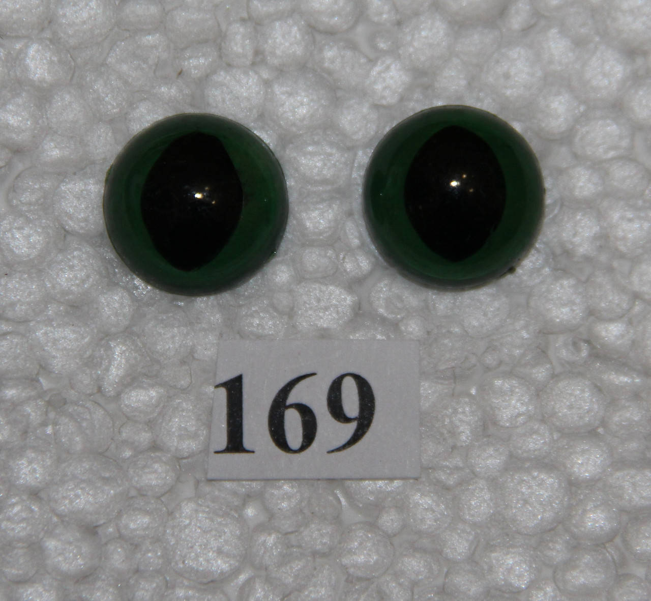 

Глазки кошачьи, d 12 мм, зелёные №А63.