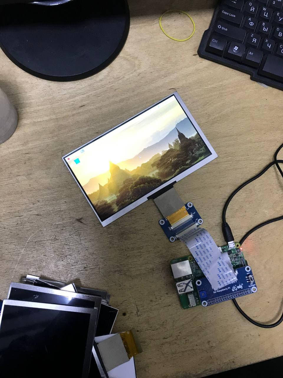 

ДИСПЛЕЙ для Raspberry Pi 1024X600